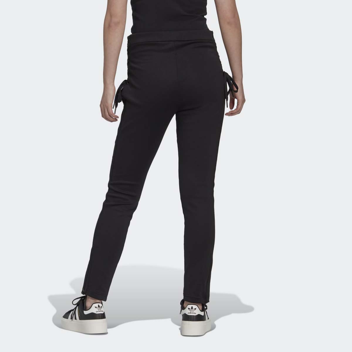 D.DEO ADIDAS SLIM PANT W