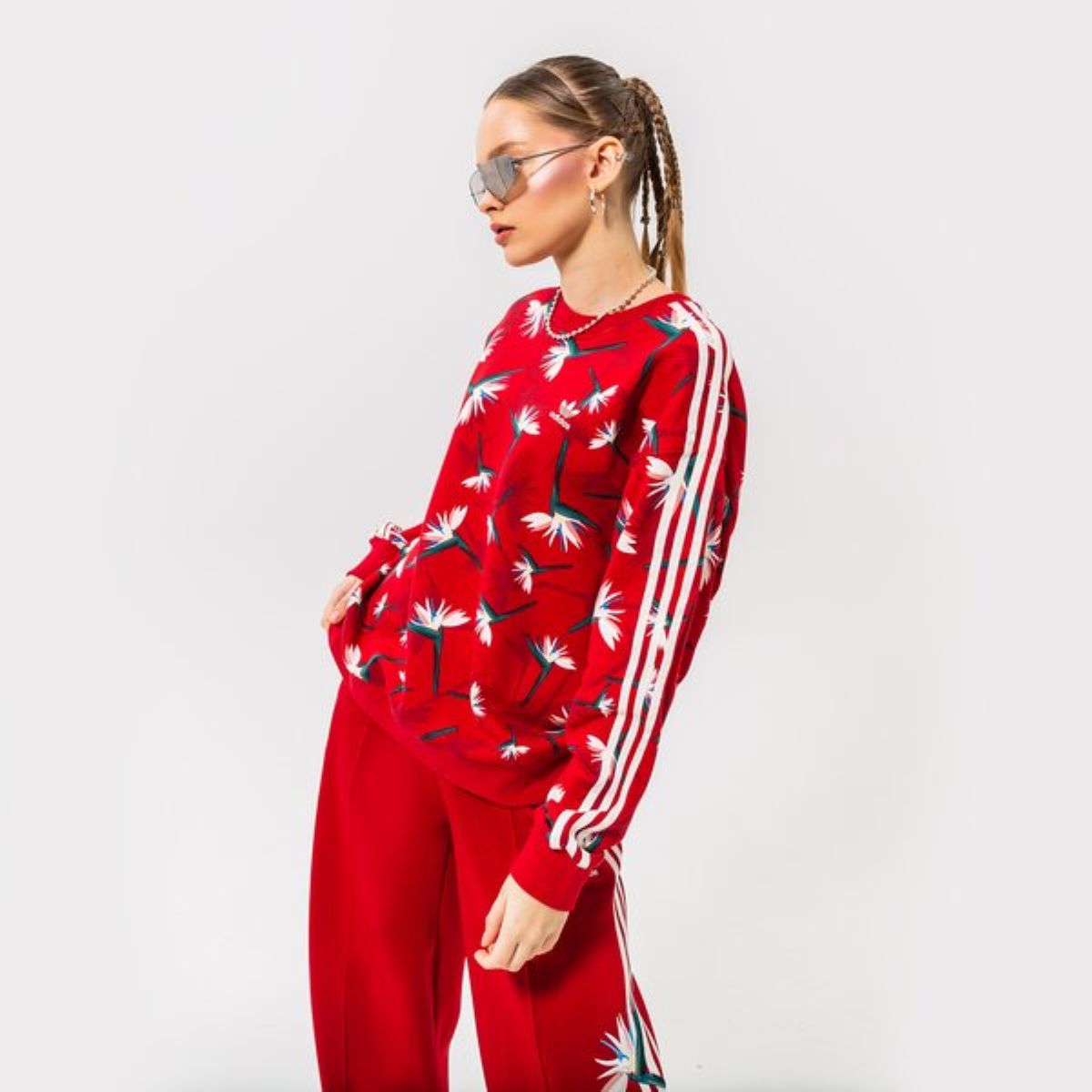 DUKS ADIDAS THEBE MAGUGU CREW SWEATER W