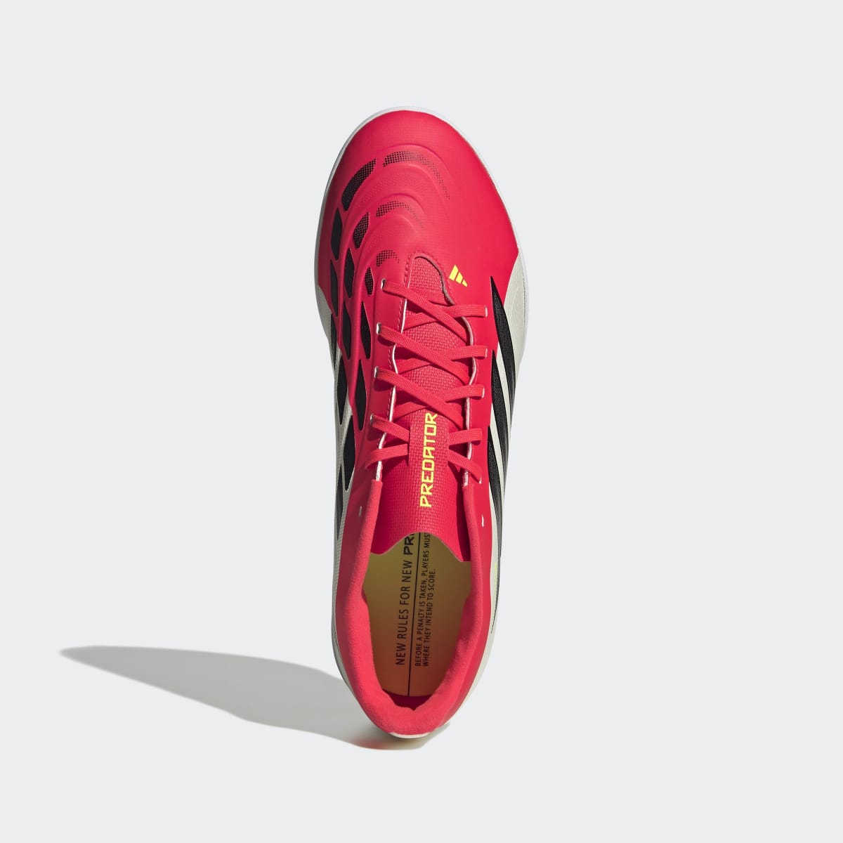 PATIKE ADIDAS PREDATOR CLUB IN SALA M 