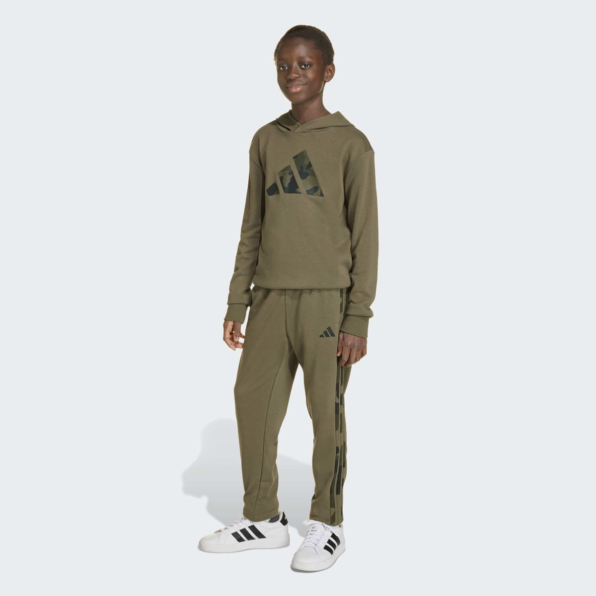TRENERKA ADIDAS J CAMO TS BG 