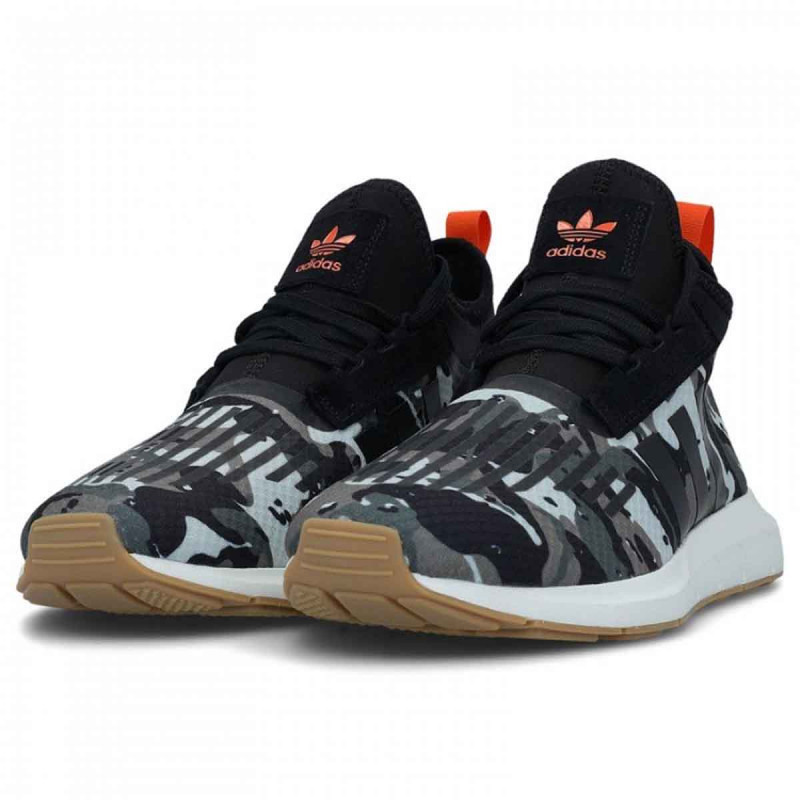 adidas swift run barrier