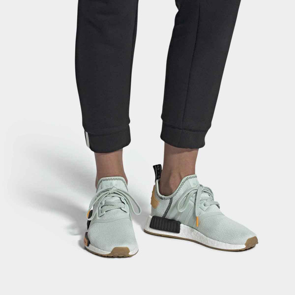PATIKE ADIDAS NMD_R1 W 