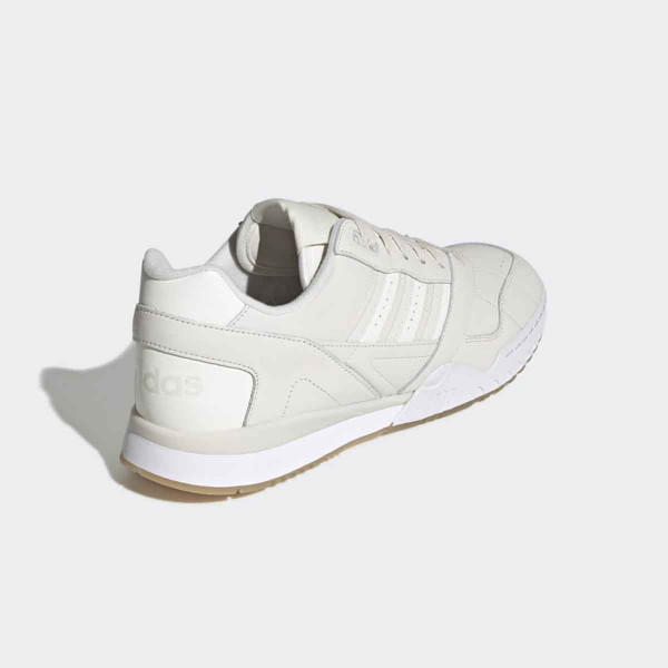 PATIKE ADIDAS A.R. TRAINER M 