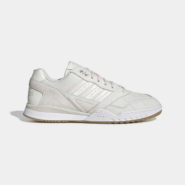 PATIKE ADIDAS A.R. TRAINER M 