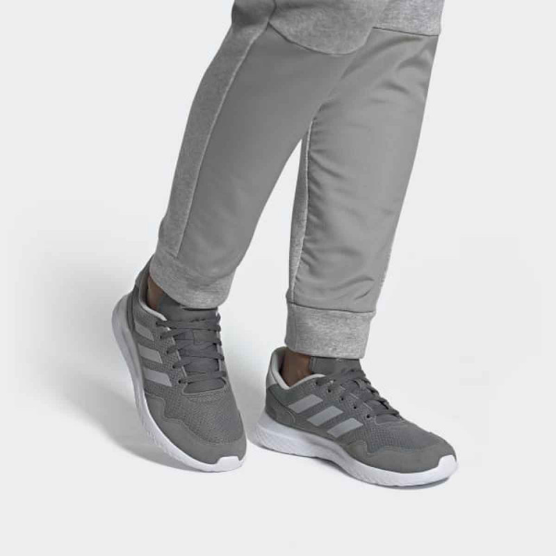 PATIKE ADIDAS ARCHIVO M 