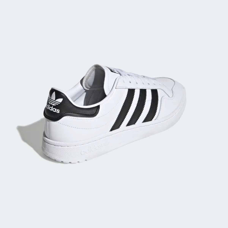 PATIKE ADIDAS TEAM COURT M 