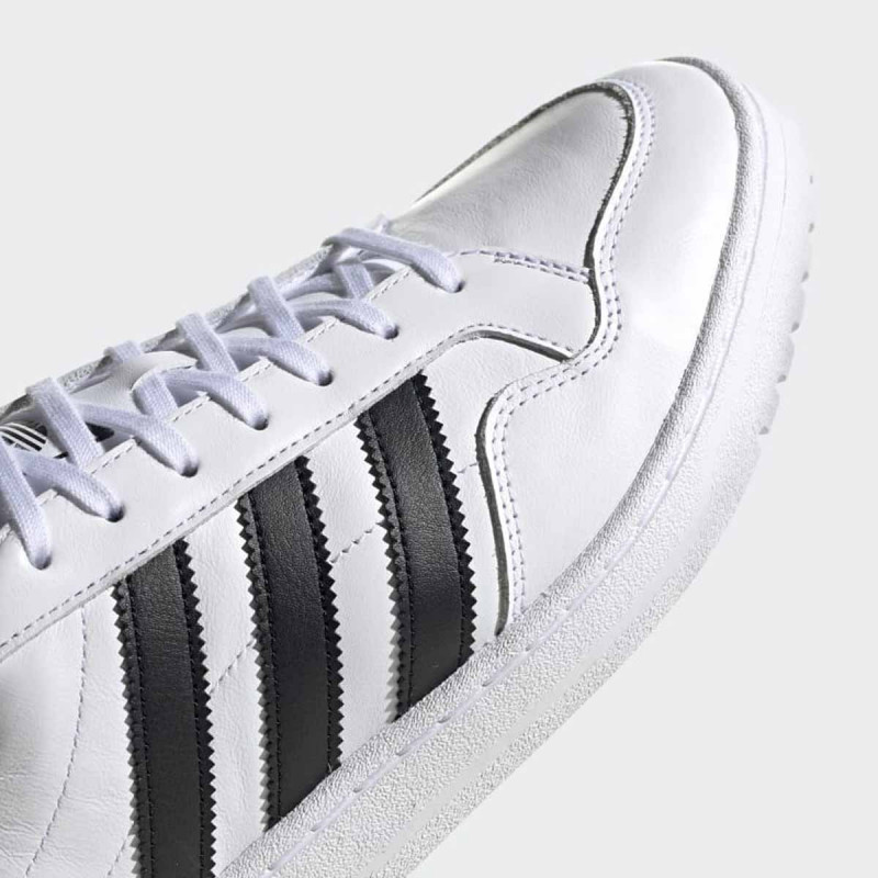 PATIKE ADIDAS TEAM COURT M 