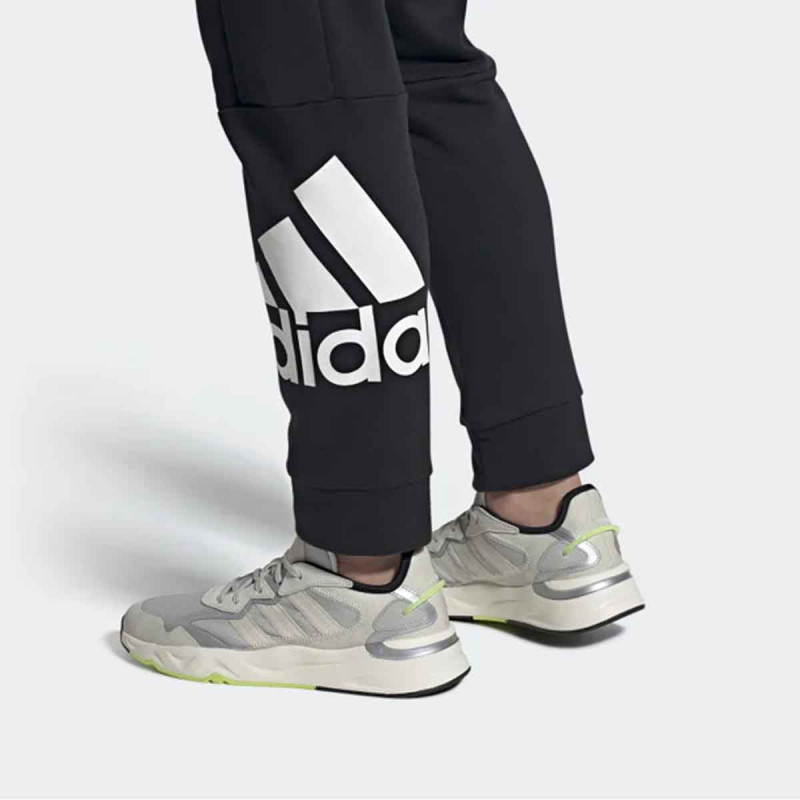 PATIKE ADIDAS FUTUREFLOW M 