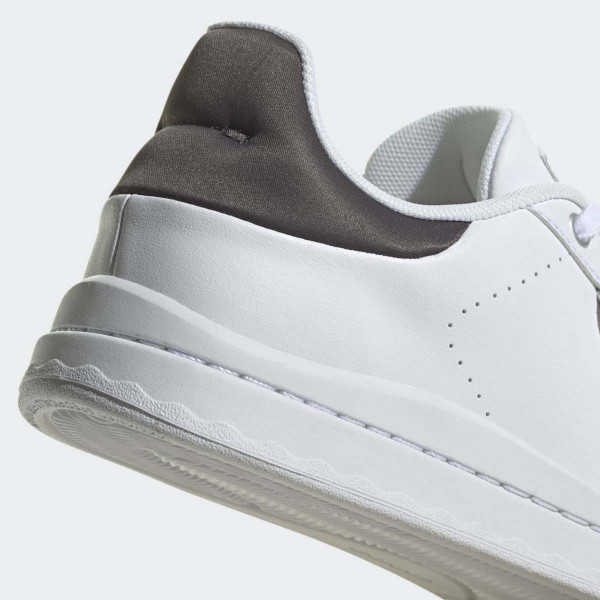 PATIKE ADIDAS COURT SILK 