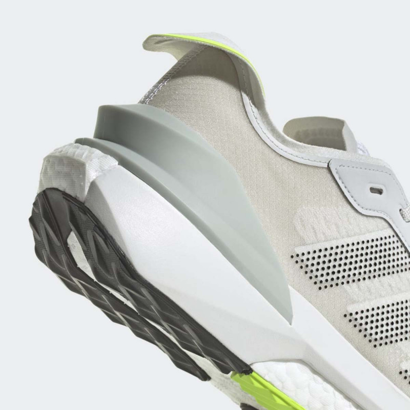 PATIKE ADIDAS AVRYN M 