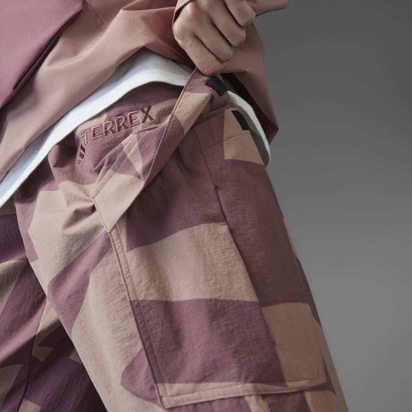 D.DEO ADIDAS W CARGO AOP P W 